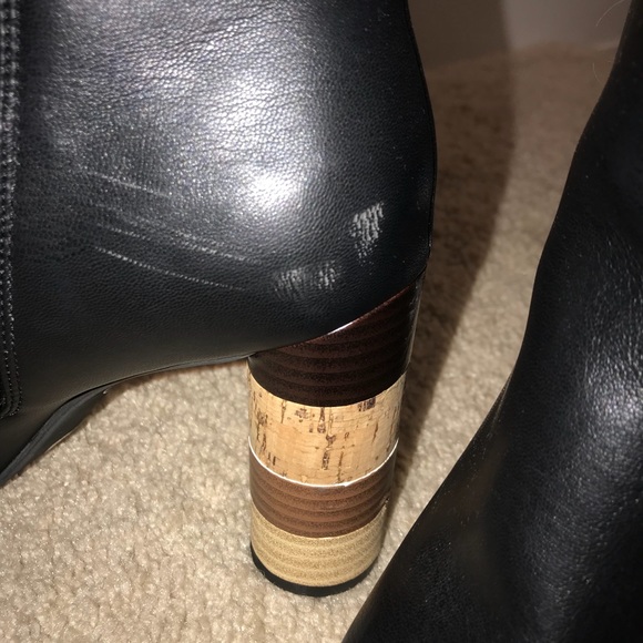 Black pointed toe booties - Picture 4 of 4